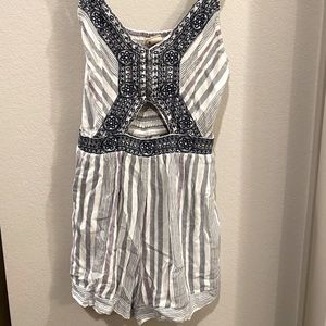 Mini romper with cutout